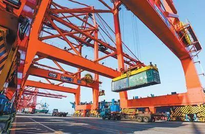 一个集装箱的奇幻漂流记 第一站 港口货物装卸搬运活动