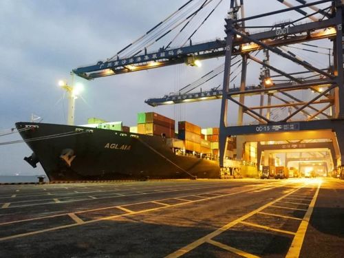 国庆期间港口物流动态 高效装卸搬运助力供应链稳定